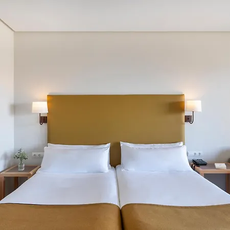 De Hotell 4*