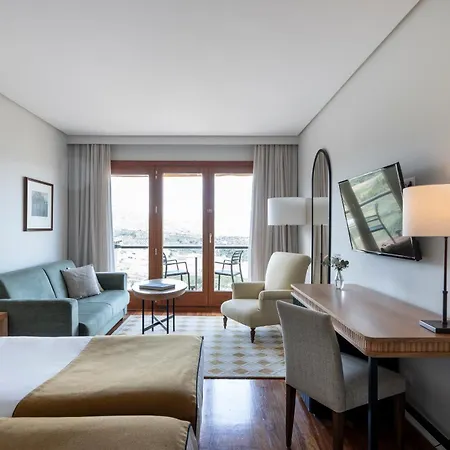 Hotell De 4*